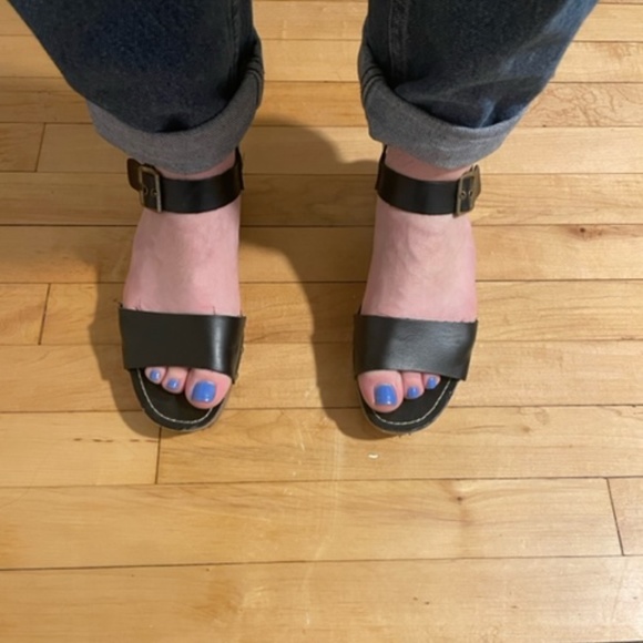 BLACK HEELED SANDALS - Picture 3 of 3